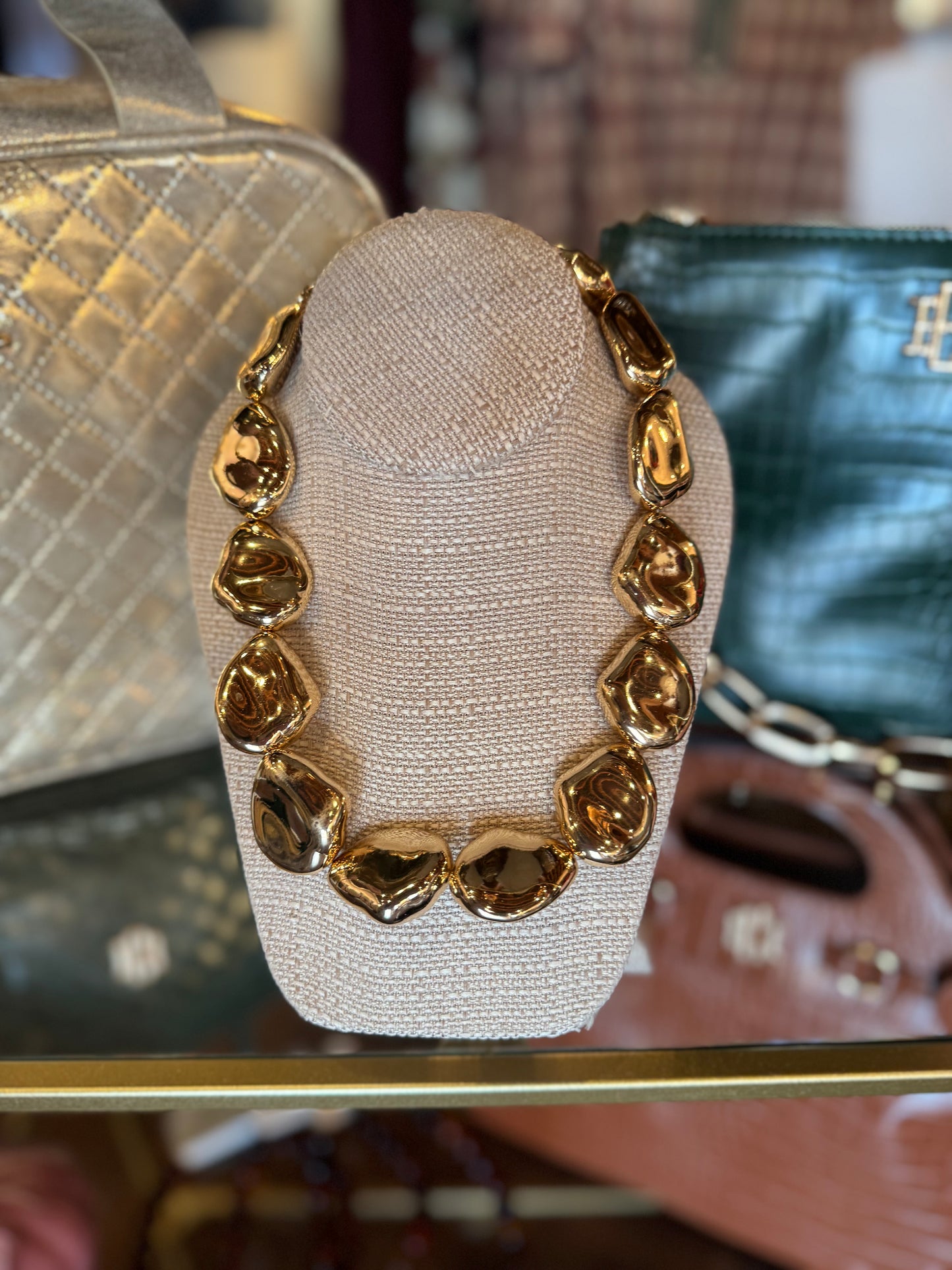 Pebble Gold Necklace