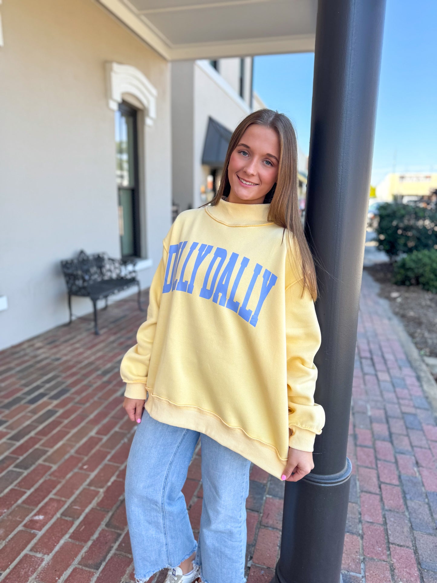 Dilly Dally Print Mockneck Sweatshirt
