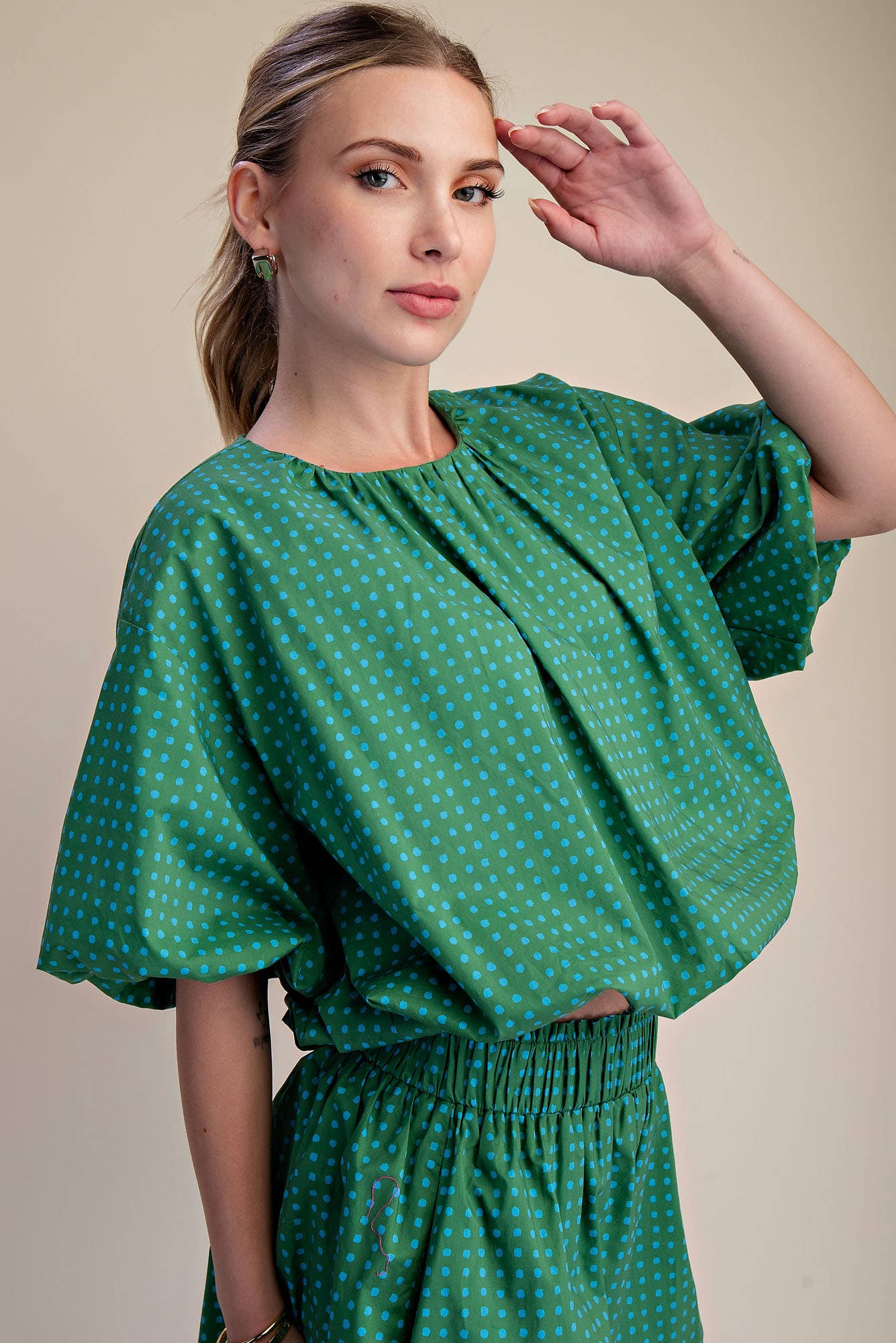 Bubble Crop Top With Round Neck Balloon Sleeve Dot Print