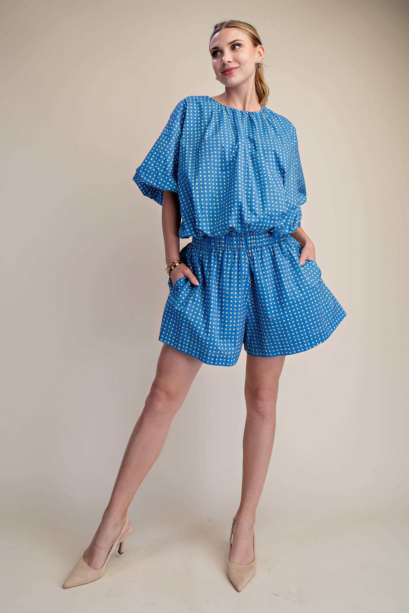 Wide Shorts With Pleats and Elastic Waist Ruffle Dot Pattern