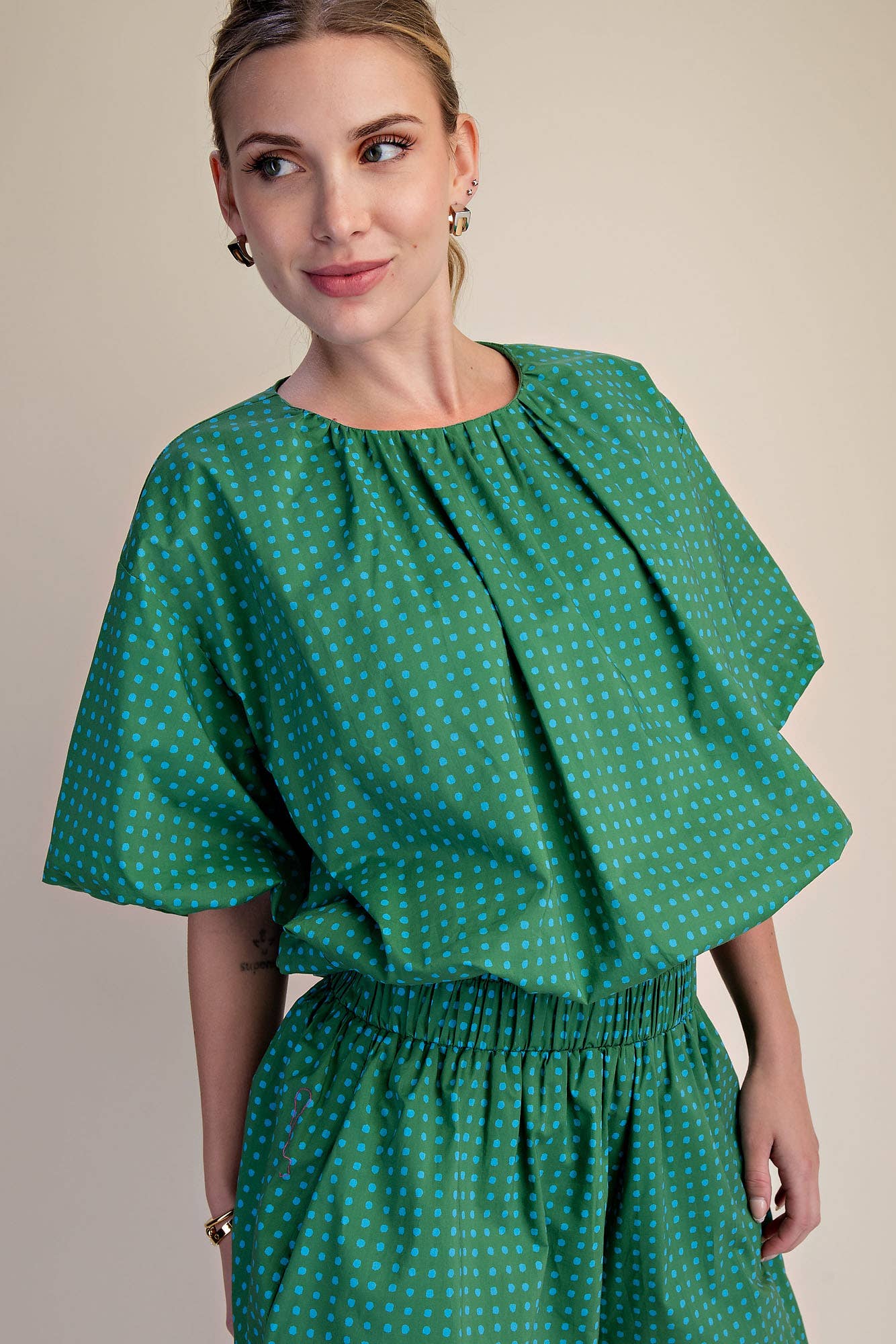 Bubble Crop Top With Round Neck Balloon Sleeve Dot Print