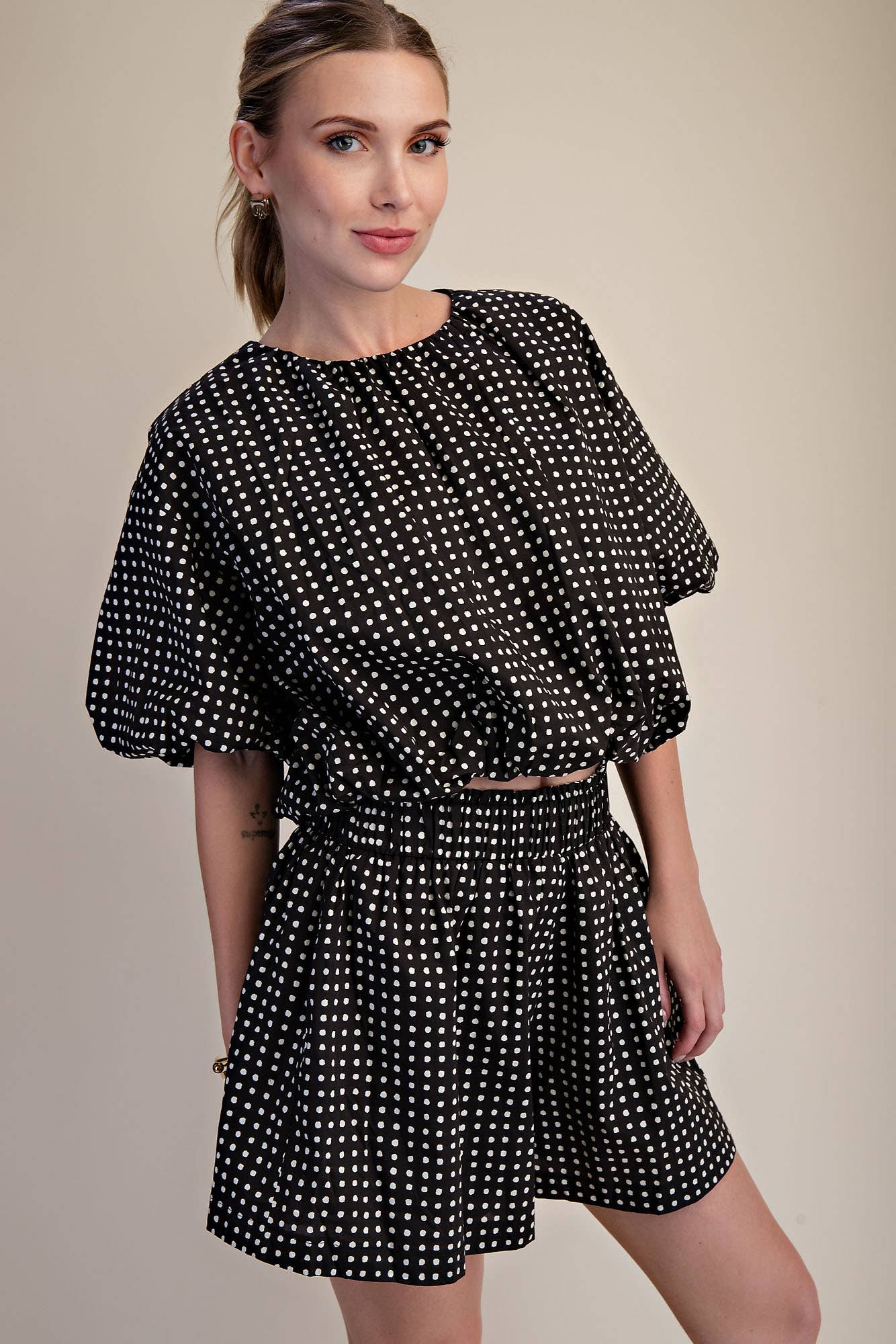 Bubble Crop Top With Round Neck Balloon Sleeve Dot Print