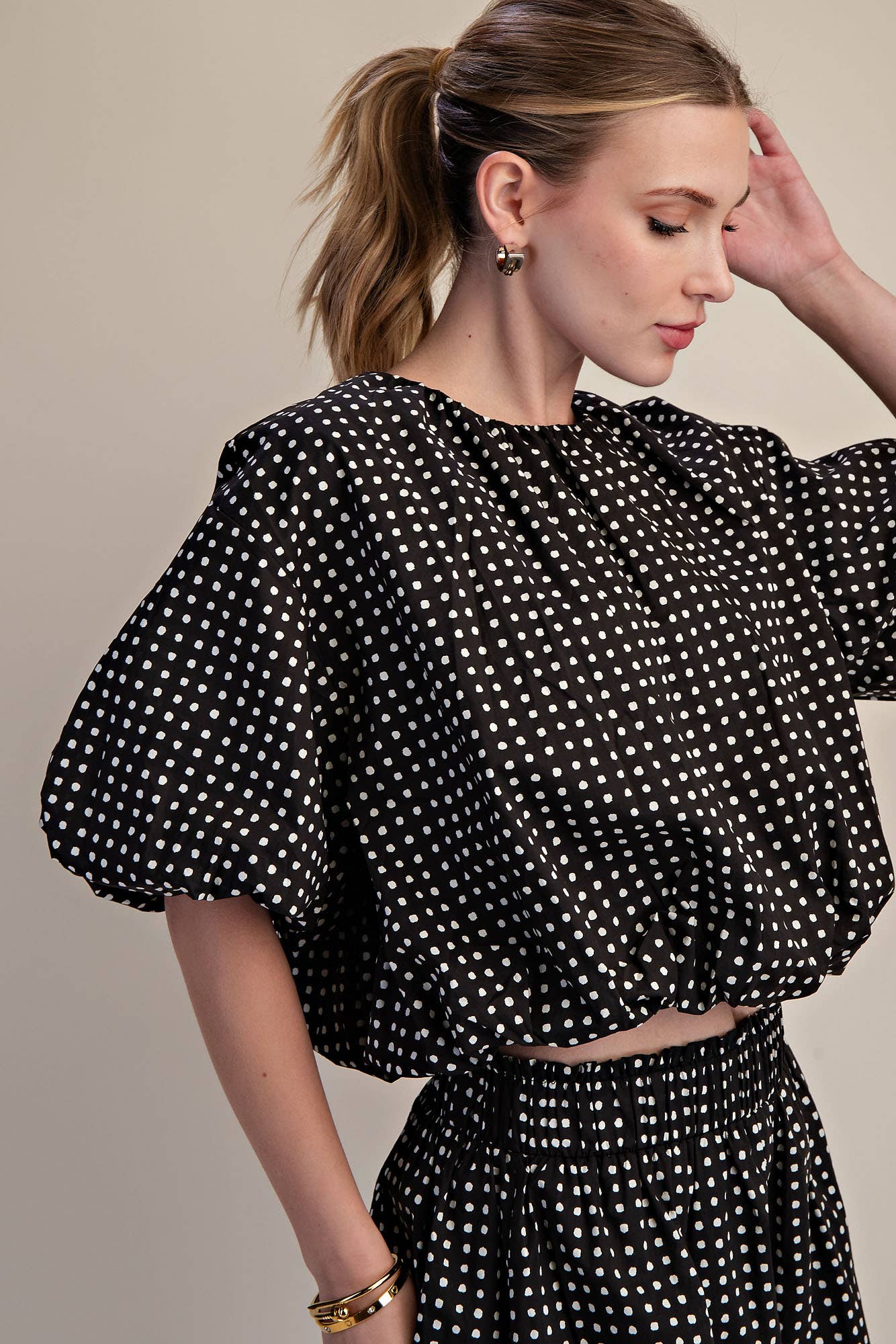 Bubble Crop Top With Round Neck Balloon Sleeve Dot Print